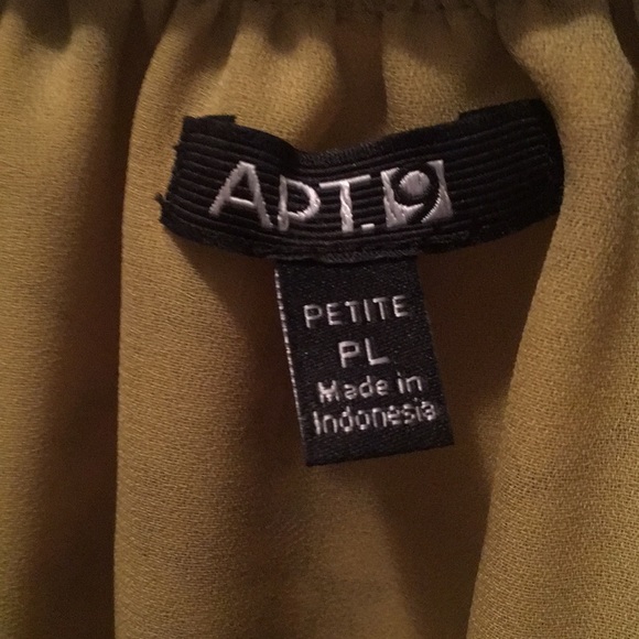 Olive sheet lined top with elastic bottom. - Picture 3 of 3